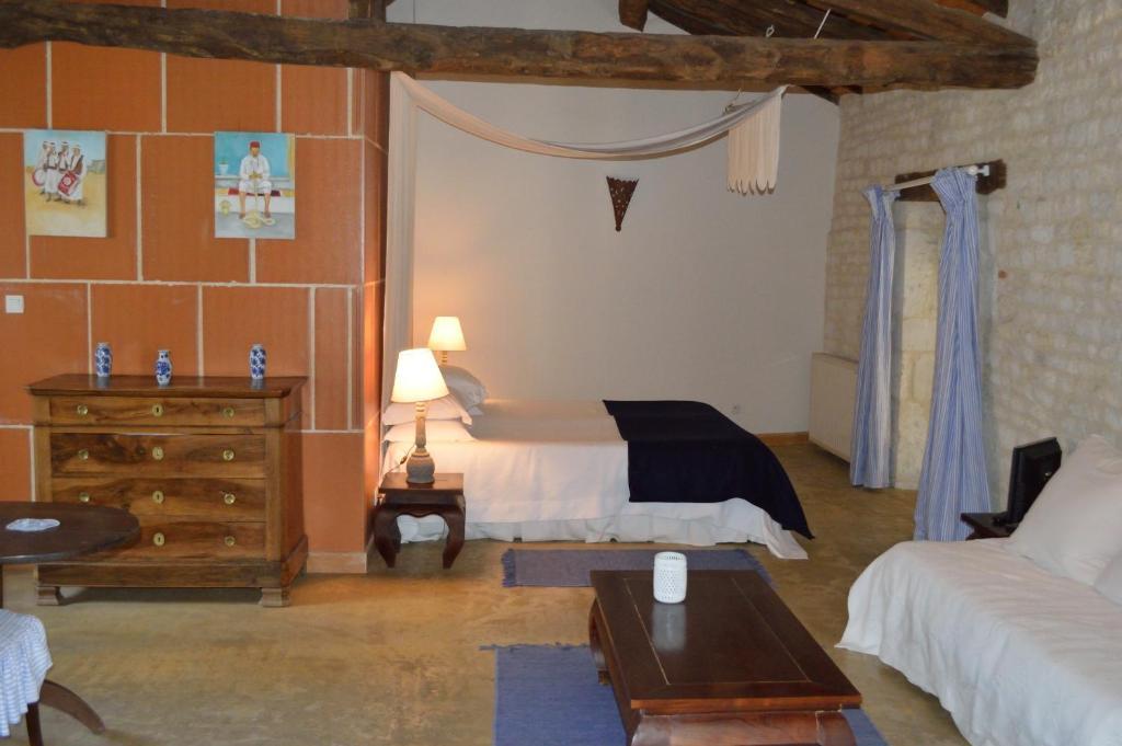 Hotel Les Vents Bleus Donnazac Zimmer foto