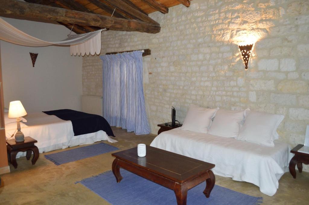 Hotel Les Vents Bleus Donnazac Zimmer foto